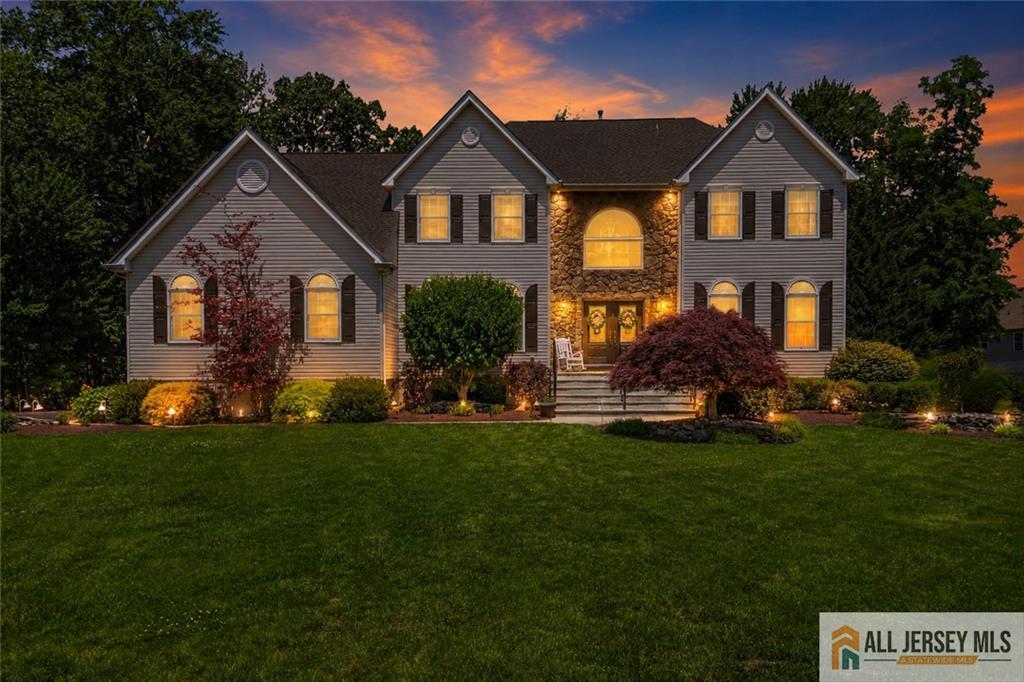 16 Kings Court Monroe NJ 08831