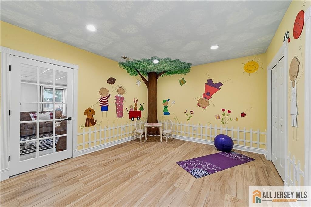 16 Kings Court Monroe NJ 08831