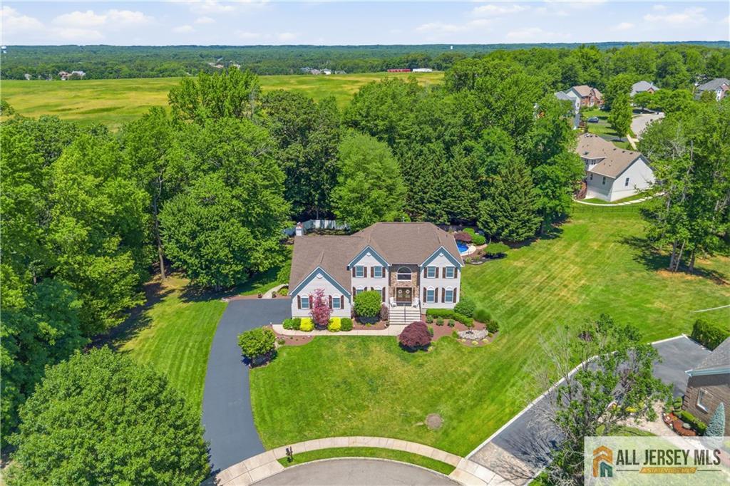 16 Kings Court Monroe NJ 08831
