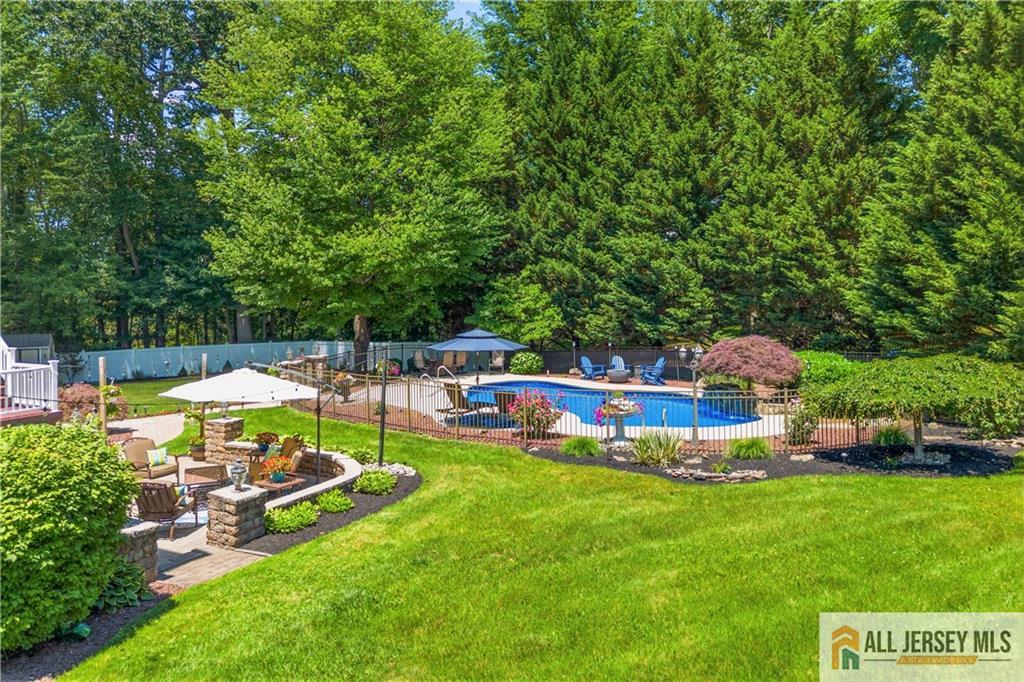 16 Kings Court Monroe NJ 08831