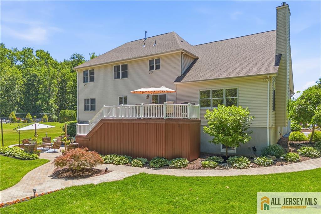 16 Kings Court Monroe NJ 08831