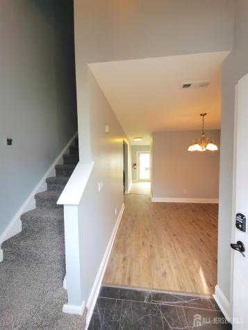 102 Lawrence Lane New Brunswick NJ 08901