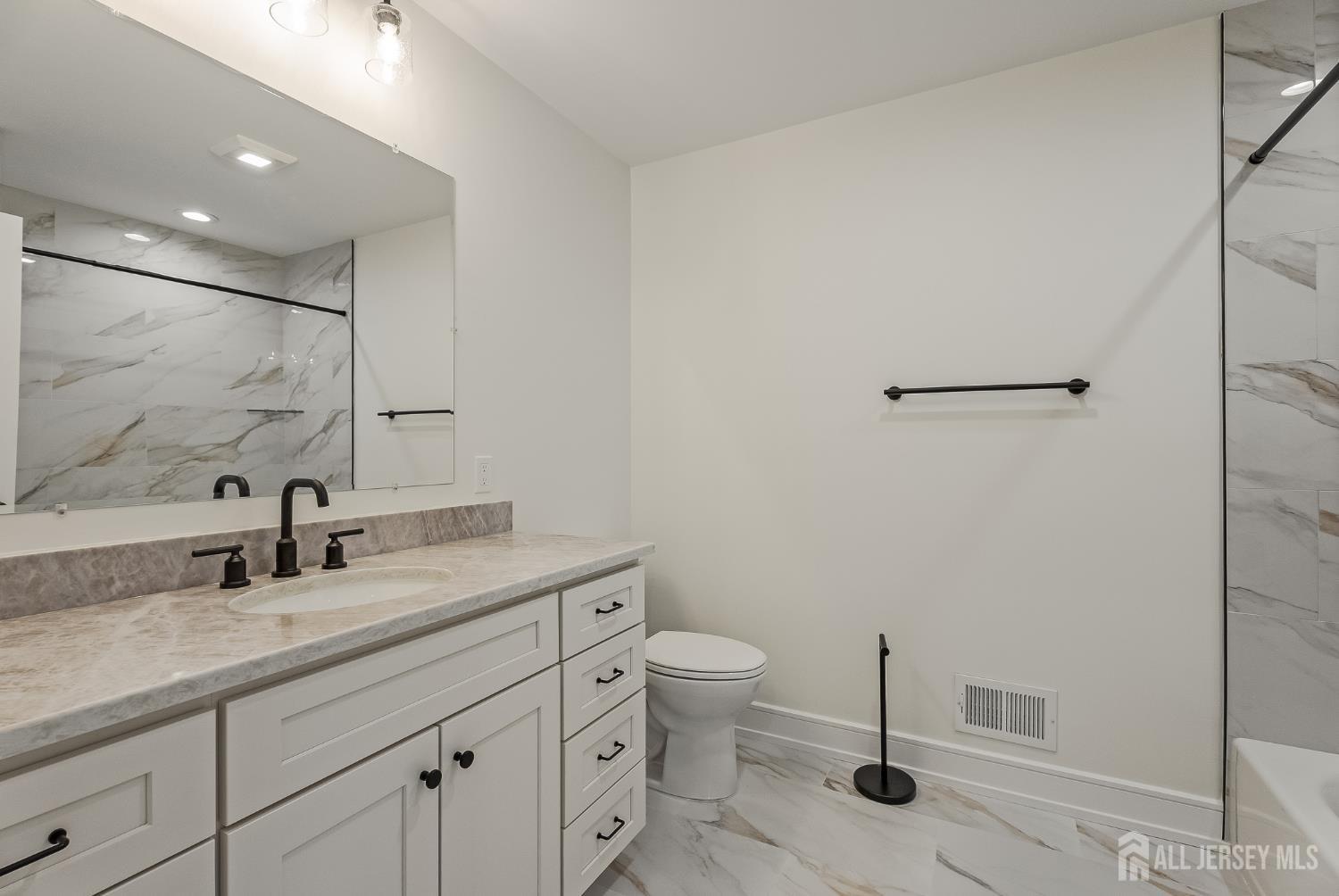 123 Teeple Place South Plainfield NJ 07080