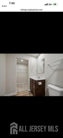60 Rowand Way Clementon NJ 08021