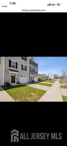 60 Rowand Way Clementon NJ 08021