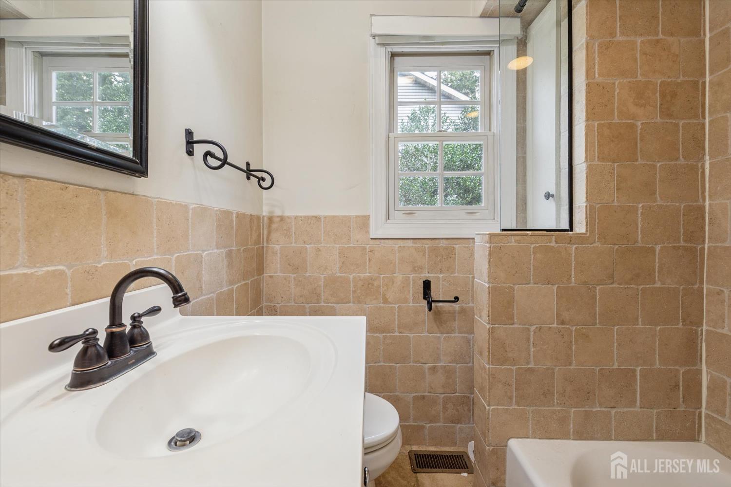 74 Walnut Street Spotswood NJ 08884