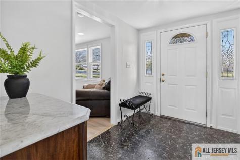 7 Griggs Road Cranbury NJ 08512