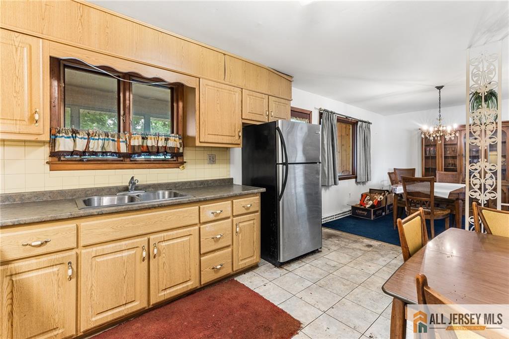 713 Lincoln Drive Perth Amboy NJ 08861