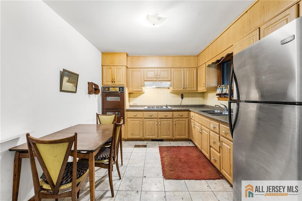 713 Lincoln Drive Perth Amboy NJ 08861
