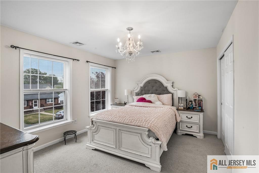 32 E Summit Avenue Sewaren NJ 07077