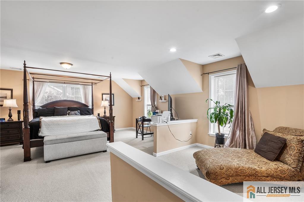 32 E Summit Avenue Sewaren NJ 07077