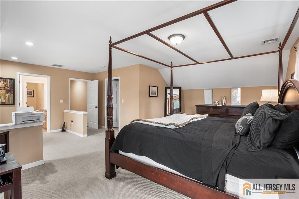 32 E Summit Avenue Sewaren NJ 07077
