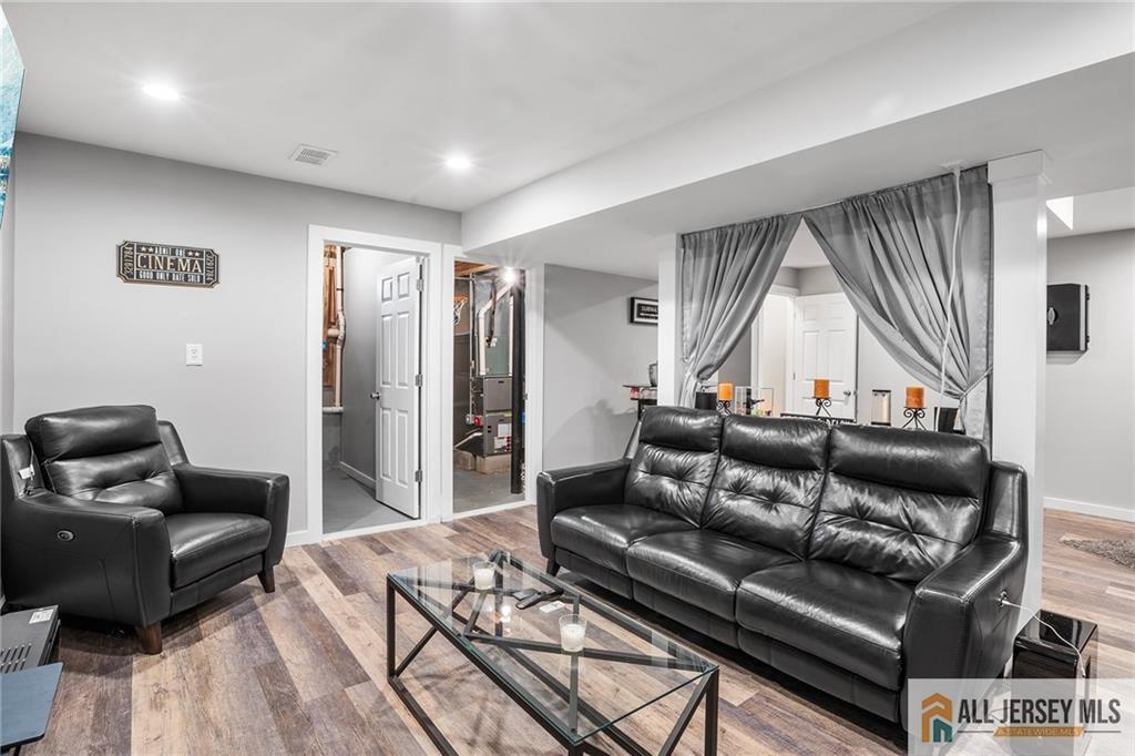 32 E Summit Avenue Sewaren NJ 07077