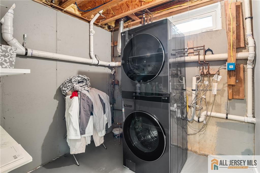 32 E Summit Avenue Sewaren NJ 07077