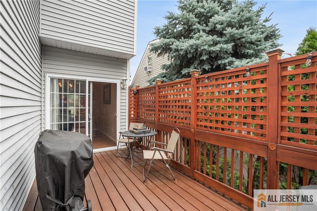 32 E Summit Avenue Sewaren NJ 07077