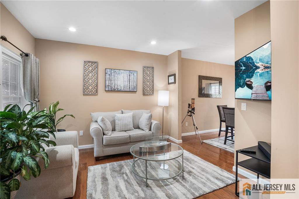 32 E Summit Avenue Sewaren NJ 07077