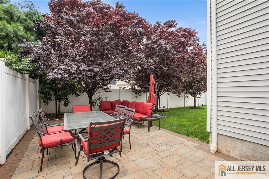 32 E Summit Avenue Sewaren NJ 07077