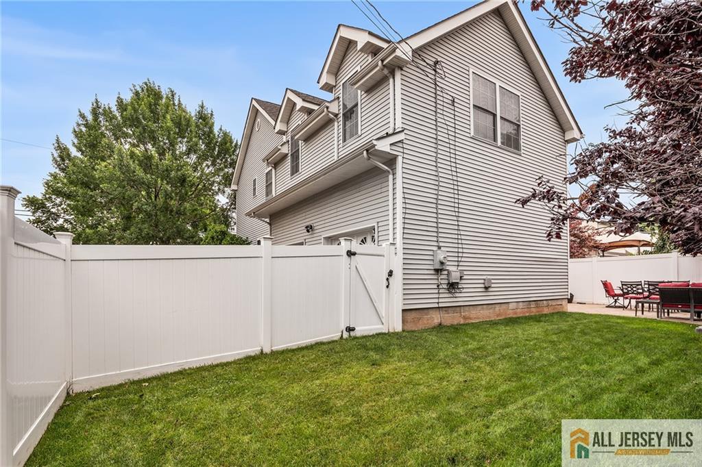 32 E Summit Avenue Sewaren NJ 07077