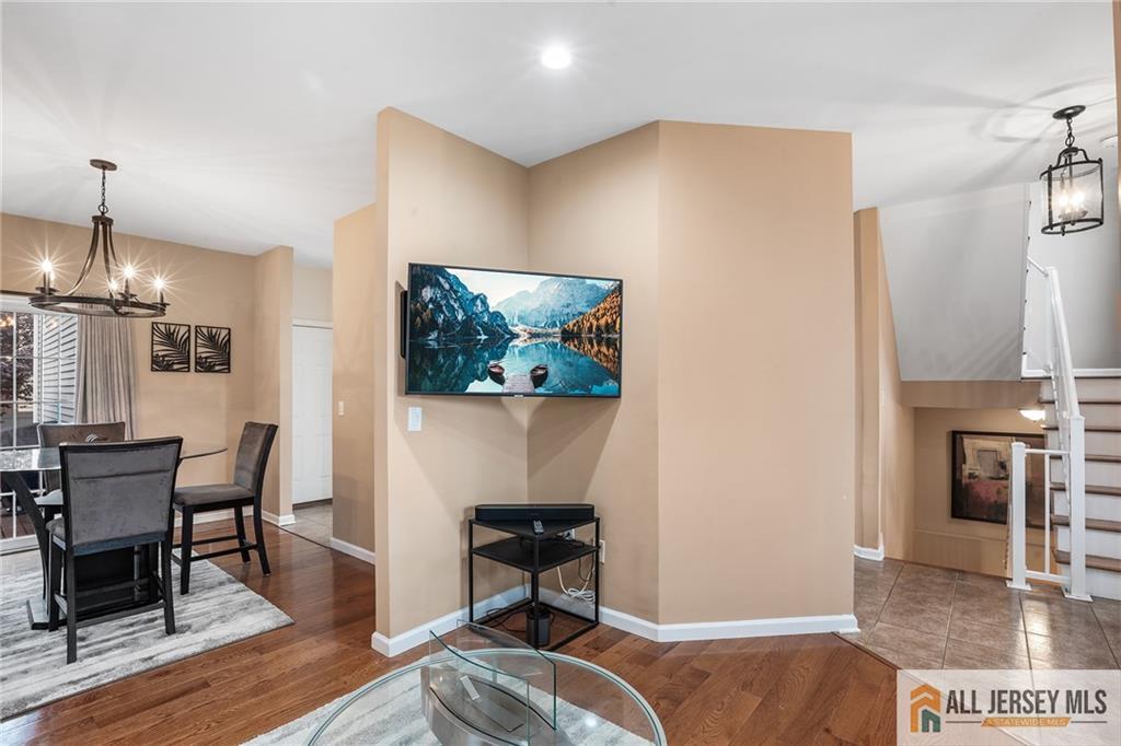 32 E Summit Avenue Sewaren NJ 07077