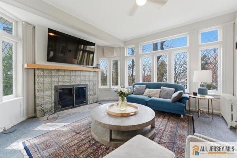 56 Oak Avenue Metuchen NJ 08840