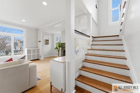 56 Oak Avenue Metuchen NJ 08840