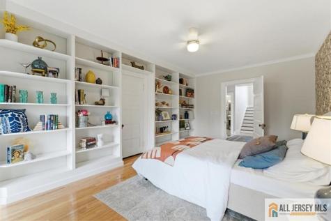 56 Oak Avenue Metuchen NJ 08840