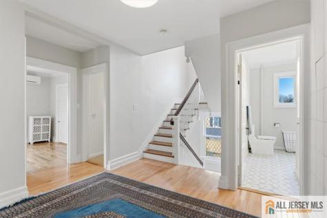56 Oak Avenue Metuchen NJ 08840