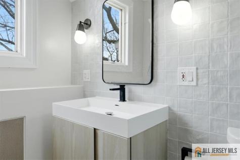 56 Oak Avenue Metuchen NJ 08840
