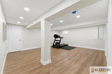 56 Oak Avenue Metuchen NJ 08840