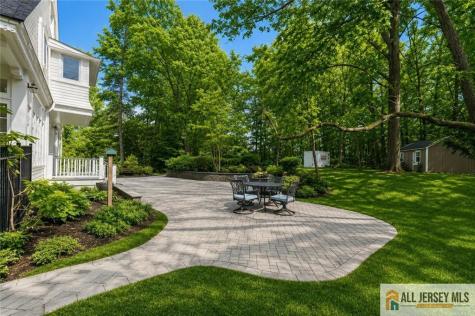 56 Oak Avenue Metuchen NJ 08840