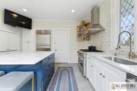 56 Oak Avenue Metuchen NJ 08840