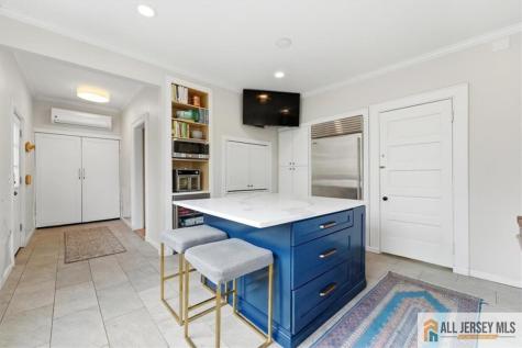 56 Oak Avenue Metuchen NJ 08840