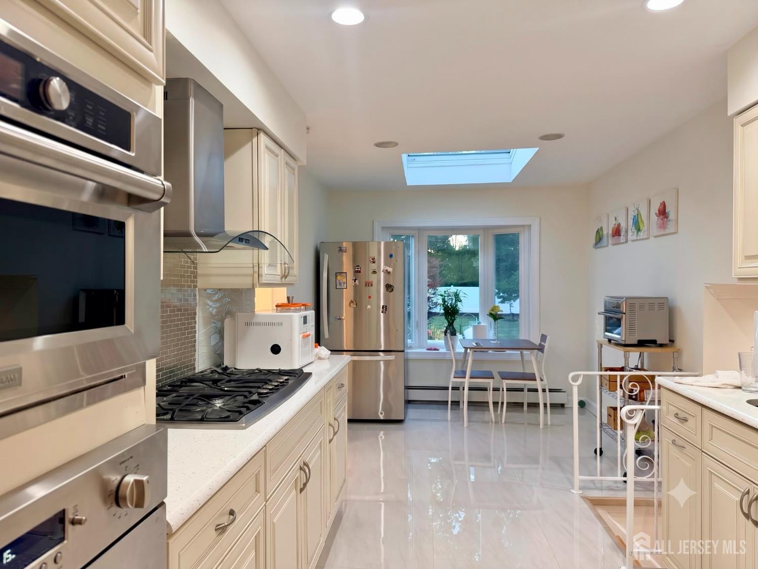 4 Dorset Way Edison NJ 08820