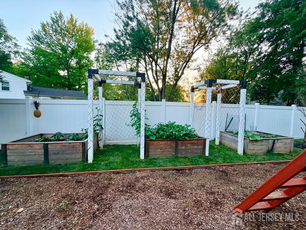4 Dorset Way Edison NJ 08820