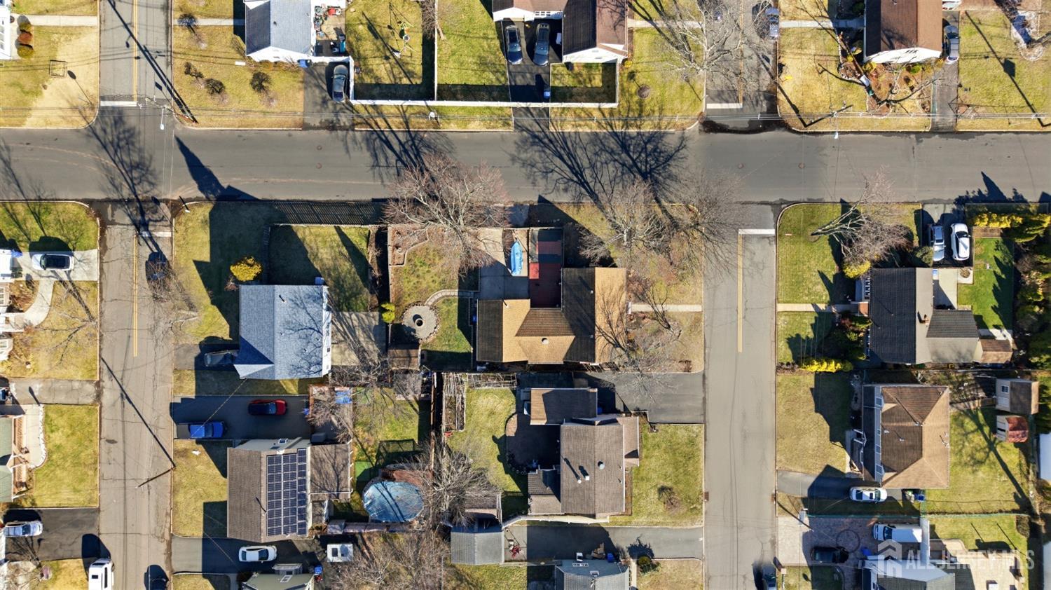 77 W Arthur Place Iselin NJ 08830