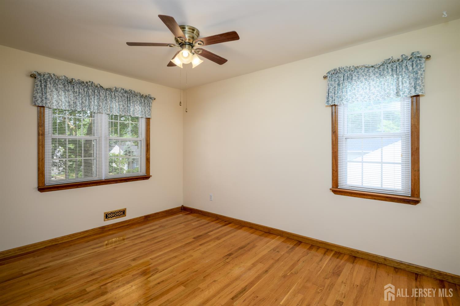 16 Sheinfine Avenue South River NJ 08882