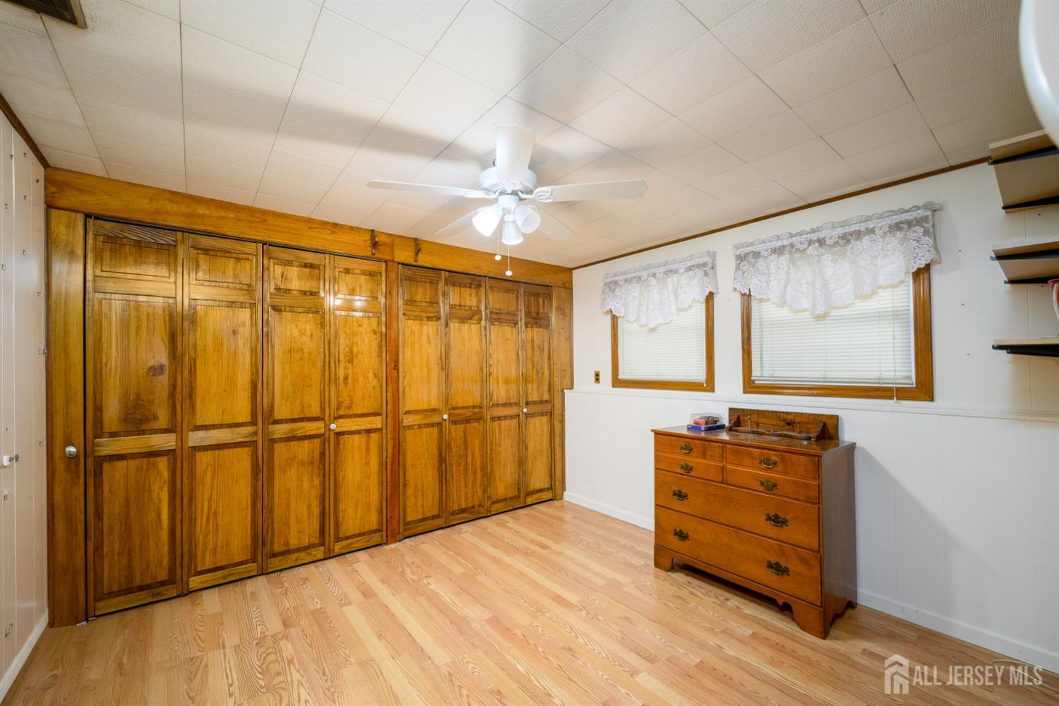 16 Sheinfine Avenue South River NJ 08882