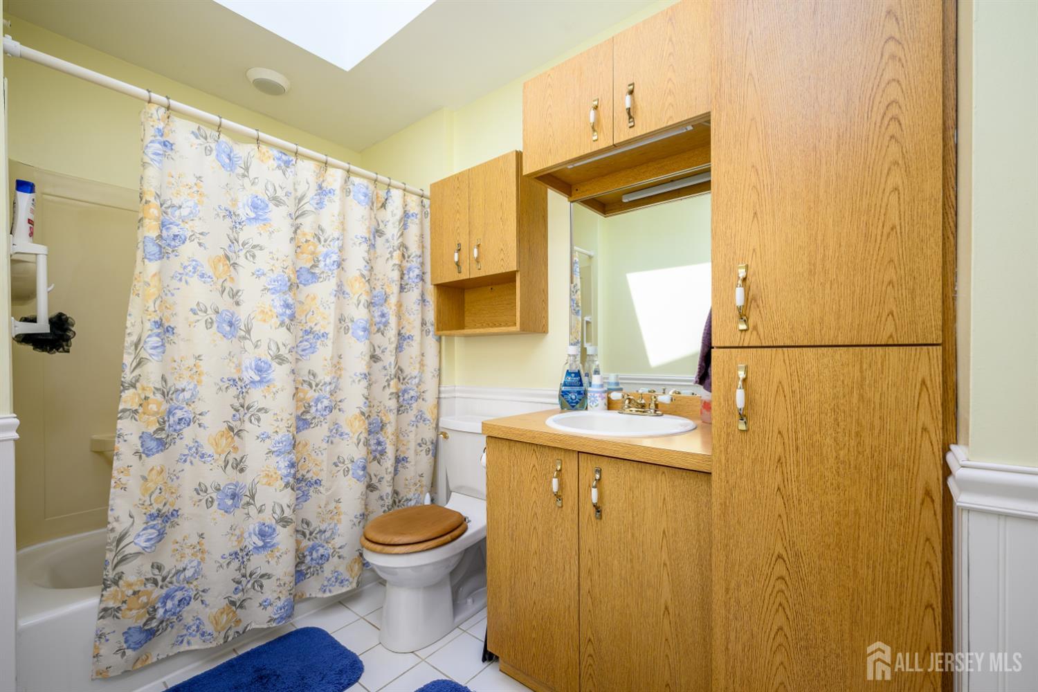16 Sheinfine Avenue South River NJ 08882