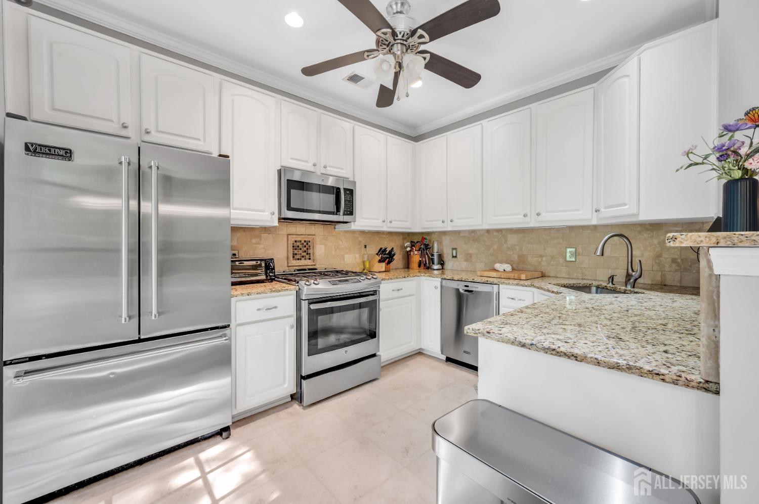 20 Windham Court Raritan NJ 08822