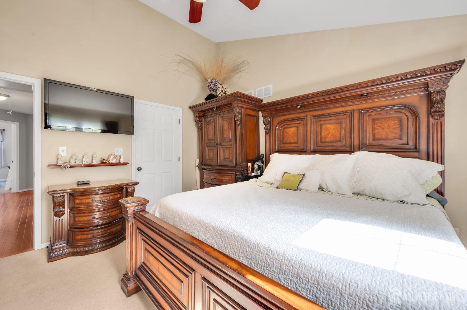20 Windham Court Raritan NJ 08822