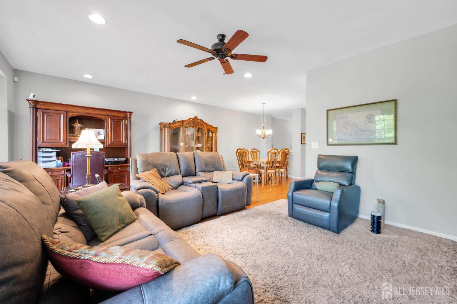 20 Windham Court Raritan NJ 08822