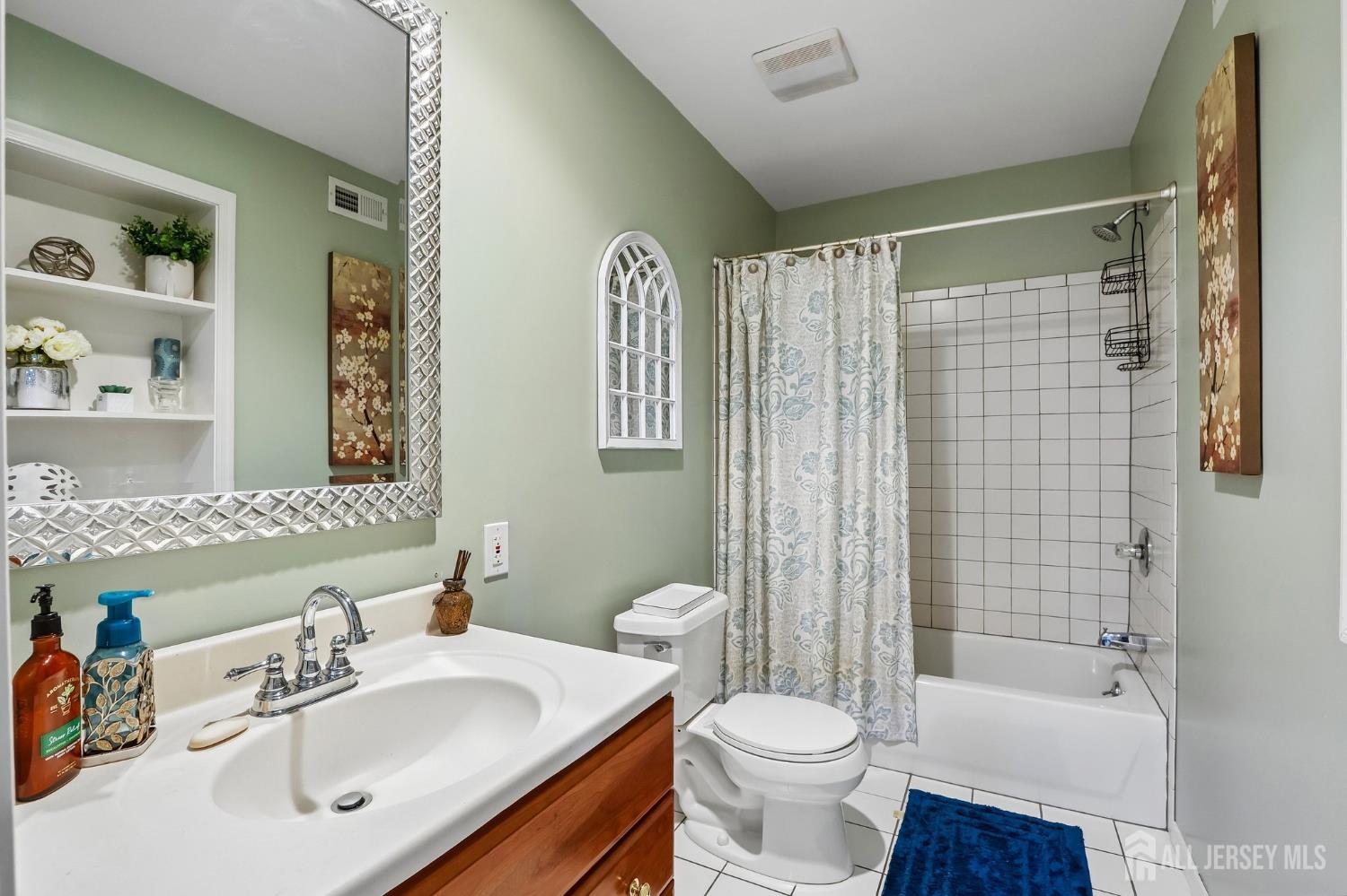 14 Sycamore Court Monroe NJ 08831