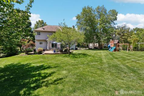 14 Sycamore Court Monroe NJ 08831