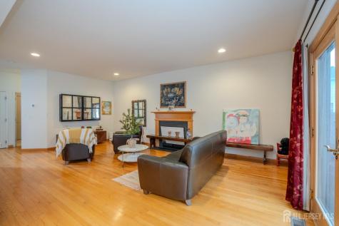 6 Barlow Court Plainsboro NJ 08536