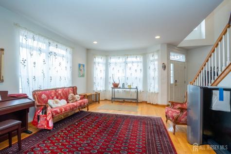 6 Barlow Court Plainsboro NJ 08536