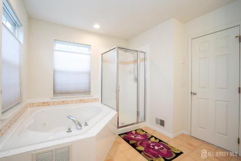 6 Barlow Court Plainsboro NJ 08536