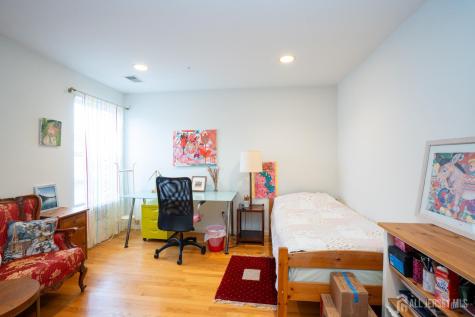 6 Barlow Court Plainsboro NJ 08536