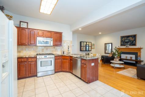 6 Barlow Court Plainsboro NJ 08536