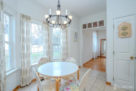 6 Barlow Court Plainsboro NJ 08536