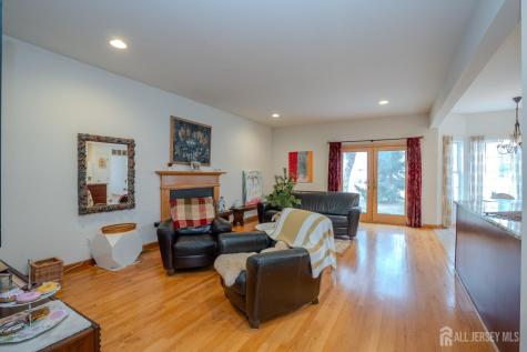 6 Barlow Court Plainsboro NJ 08536
